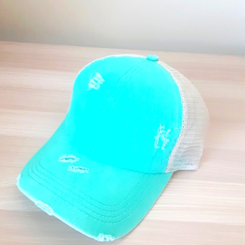 5/$30 - ponytail hat for women - Picture 1 of 2